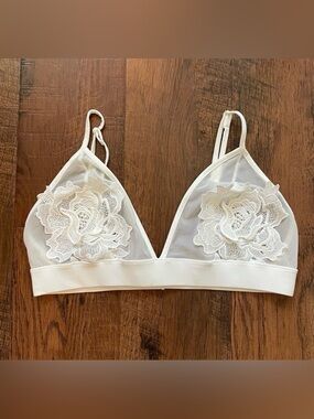 MEGAN slip over pretty floral appliqué bra, size XL